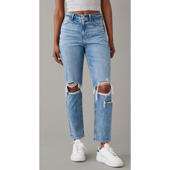 Abercrombie & Fitch Denim - Abercrombie & Fitch The Mom High Rise Distressed Light Wash Jeans size 31